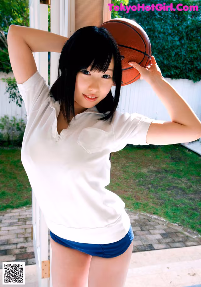 Erika Mochida - Saching Cumshots Videos